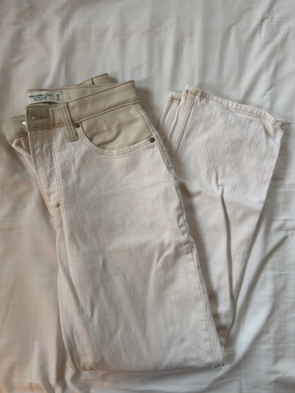 Abercrombie & Fitch ‘90s Straight Jeans